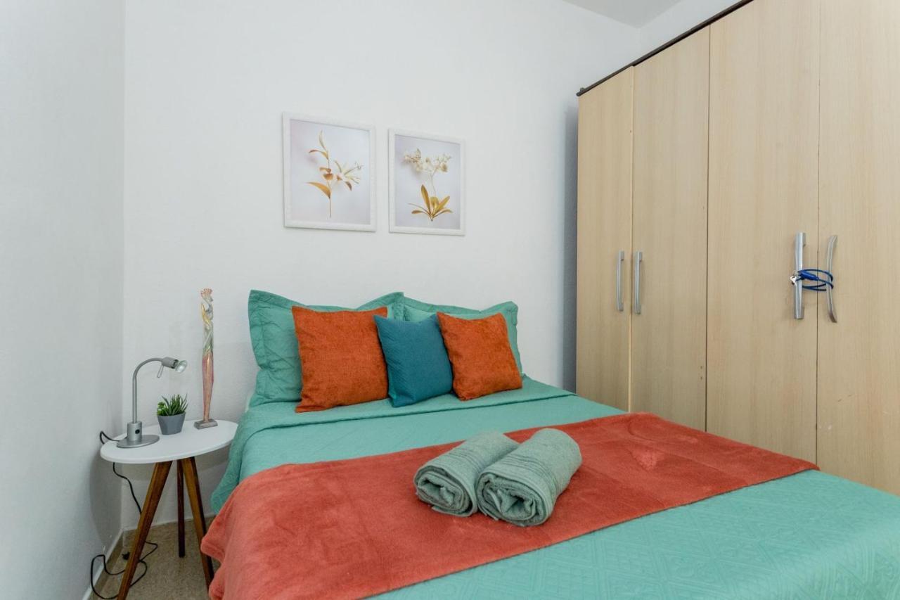Conforto E Relax, Caminhando Para A Praia De Copacabana, Quarto E Sala, Completo, Com Wi Fi, Cozinha, Ar Condicionado Rio de Janeiro Exterior foto